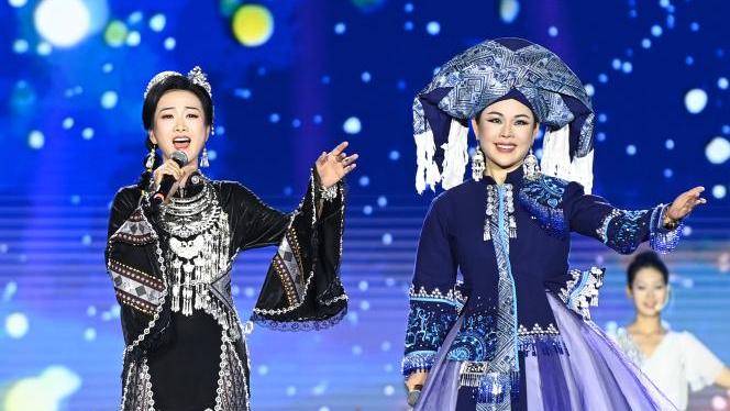Performance staged at closing ceremony of carnival to mark Sanyuesan Festival in S China's Nanning